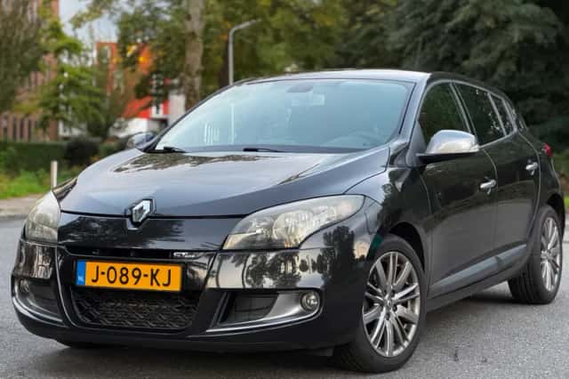 Renault Mégane (2011) thumbnail 1