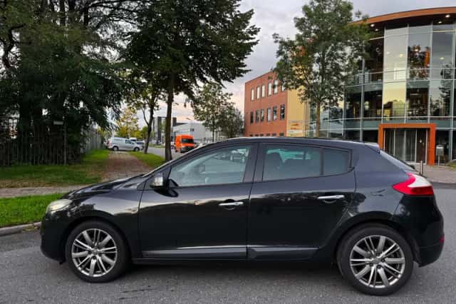 Renault Mégane (2011) thumbnail 2