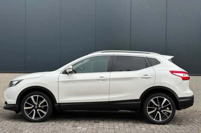 Nissan Qashqai (2016) thumbnail 2