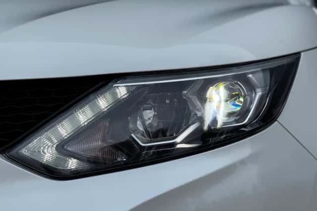 Nissan Qashqai (2016) thumbnail 3