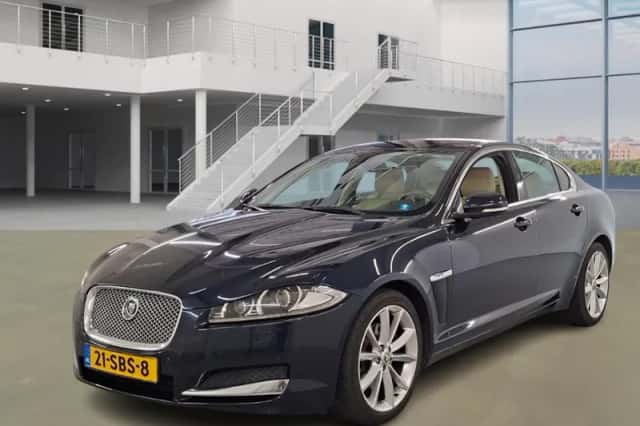 Jaguar XF (2011) thumbnail 1