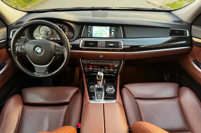 BMW 5-Serie (2010) thumbnail 3