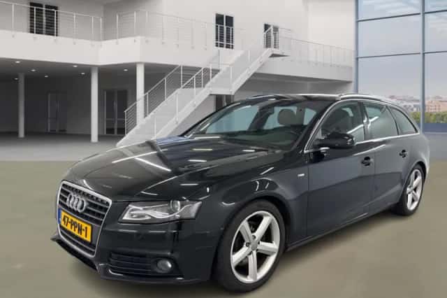 Audi A4 (2011) thumbnail 1