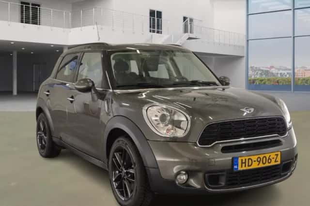 MINI Countryman (2013) thumbnail 2