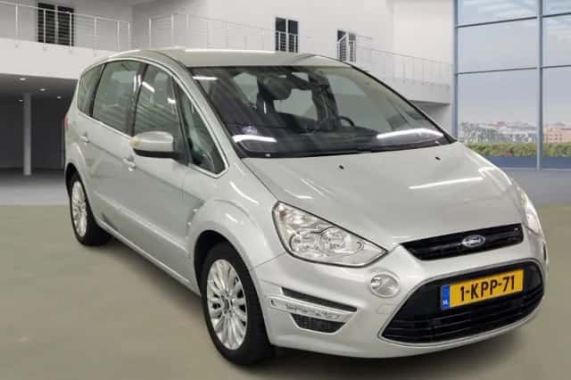 Ford S-Max (2013) thumbnail 2