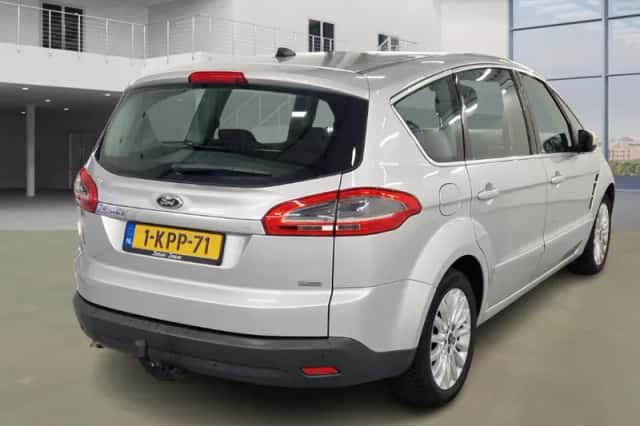 Ford S-Max (2013) thumbnail 3
