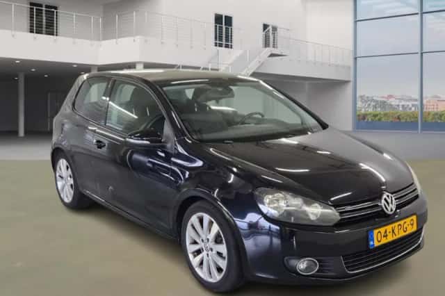 Volkswagen Golf (2010) thumbnail 2