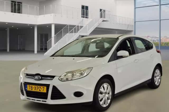 Ford Focus (2012) thumbnail 1