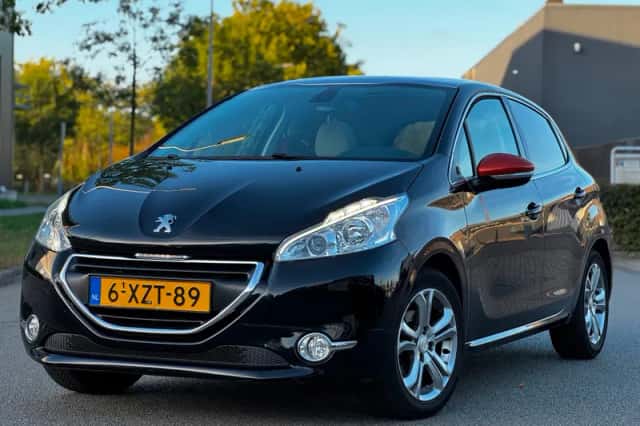 Peugeot 208 (2014) thumbnail 4