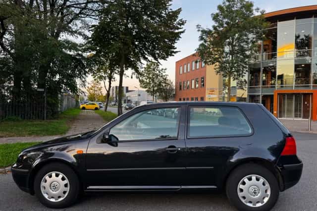 Volkswagen Golf (1999) thumbnail 2