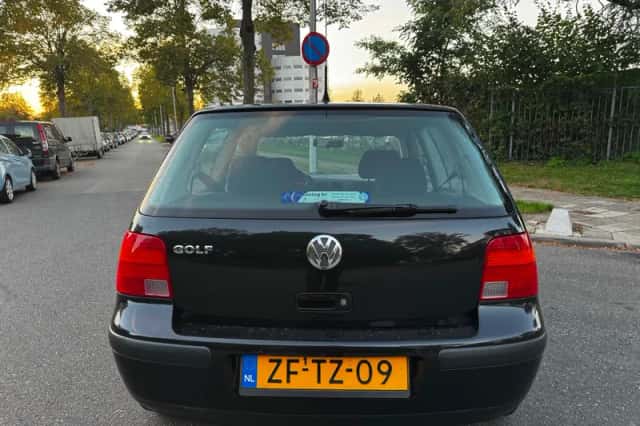 Volkswagen Golf (1999) thumbnail 6