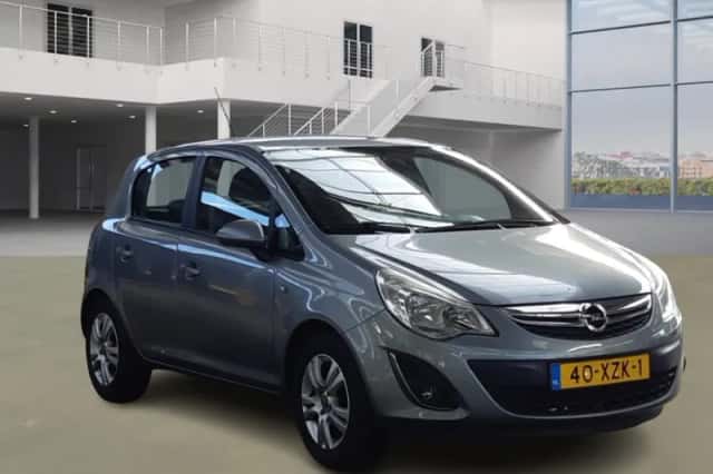 Opel Corsa (2012) thumbnail 2