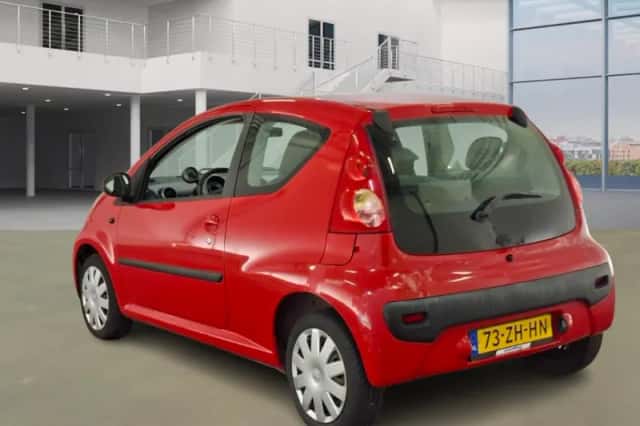 Peugeot 107 (2008) thumbnail 4