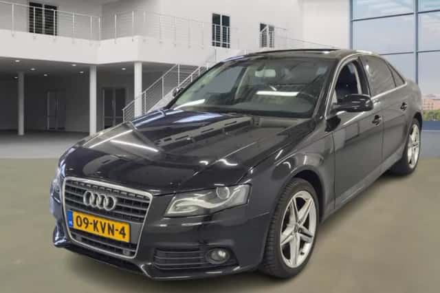 Audi A4 (2010) thumbnail 1