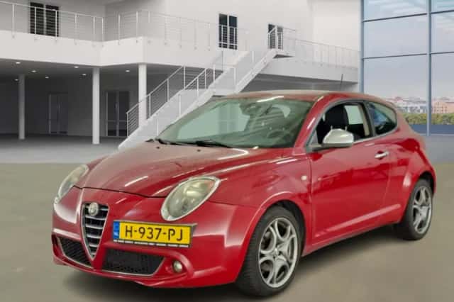 Alfa Romeo MiTo (2015) thumbnail 1