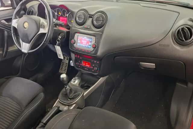 Alfa Romeo MiTo (2015) thumbnail 6