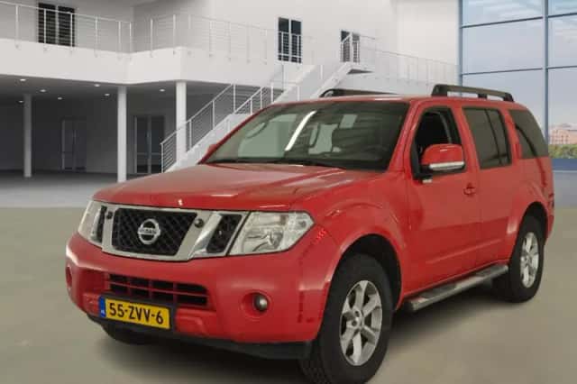 Nissan Pathfinder (2013) thumbnail 1