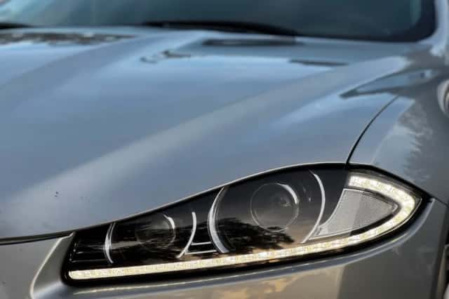 Jaguar XF (2013) thumbnail 5