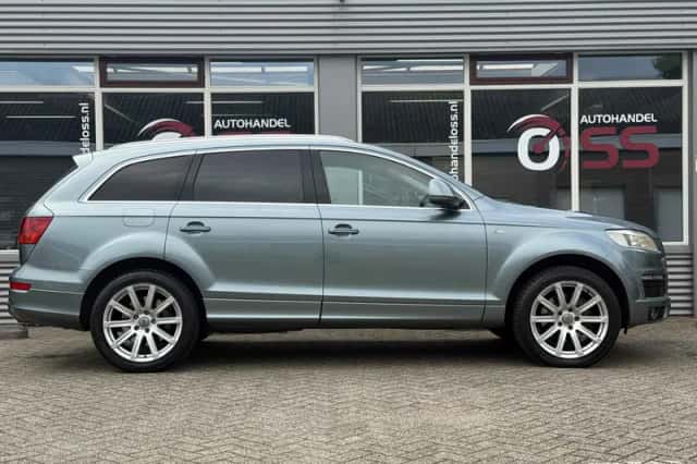 Audi Q7 (2007) thumbnail 5