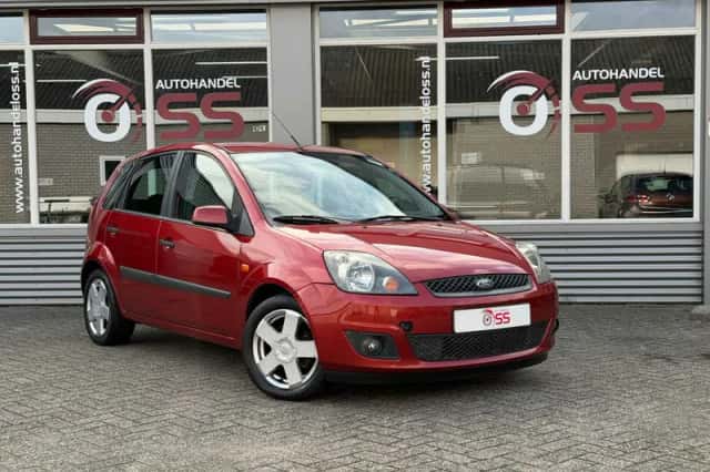 Ford Fiesta (2006) thumbnail 3