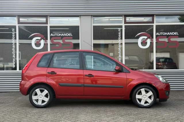 Ford Fiesta (2006) thumbnail 5