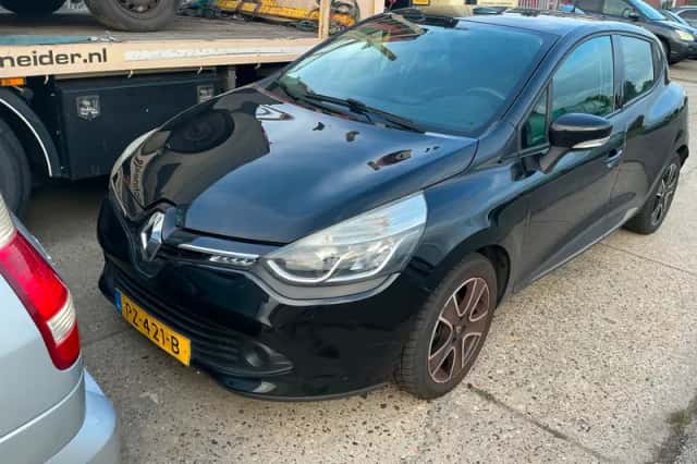 Renault Clio (2016) thumbnail 1