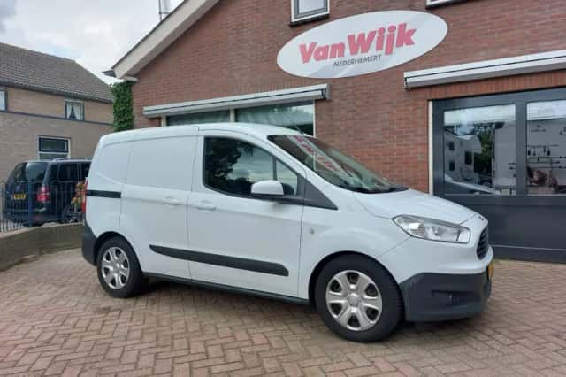 Ford Transit (2017) thumbnail 1