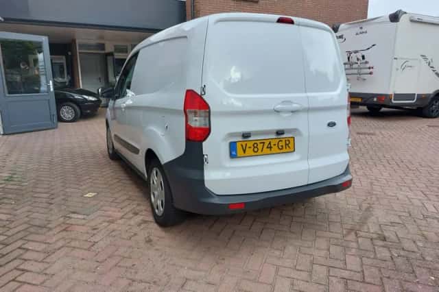 Ford Transit (2017) thumbnail 2