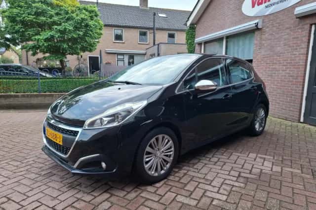 Peugeot 208 (2019) thumbnail 2