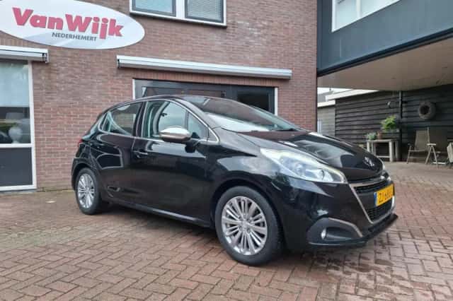 Peugeot 208 (2019) thumbnail 3