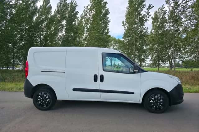 Opel Combo (2014) thumbnail 4