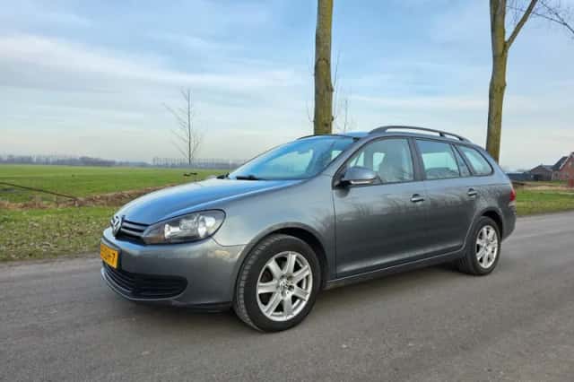 Volkswagen Golf (2010) thumbnail 1