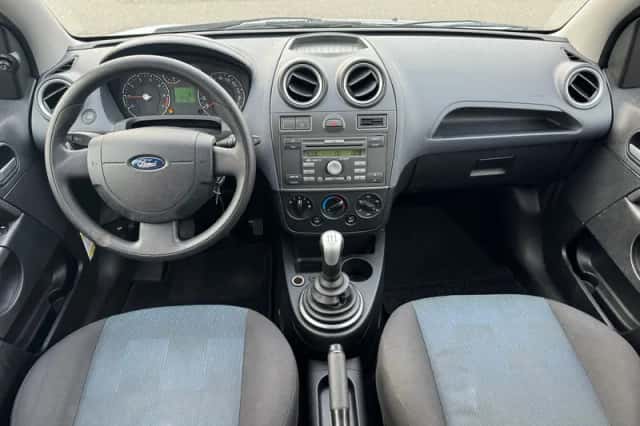 Ford Fiesta (2006) thumbnail 2