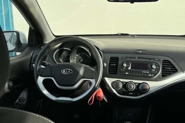 Kia Picanto (2012) thumbnail 6