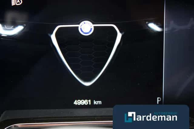 Alfa Romeo Tonale (2022) thumbnail 3
