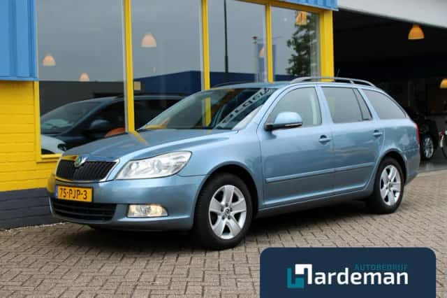 Škoda Octavia (2011) thumbnail 1