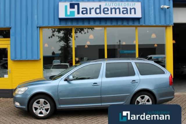 Škoda Octavia (2011) thumbnail 4