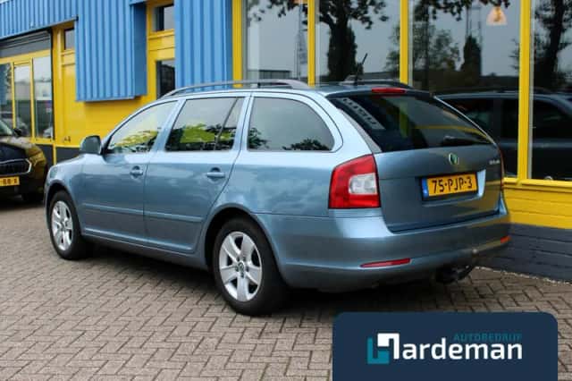 Škoda Octavia (2011) thumbnail 6
