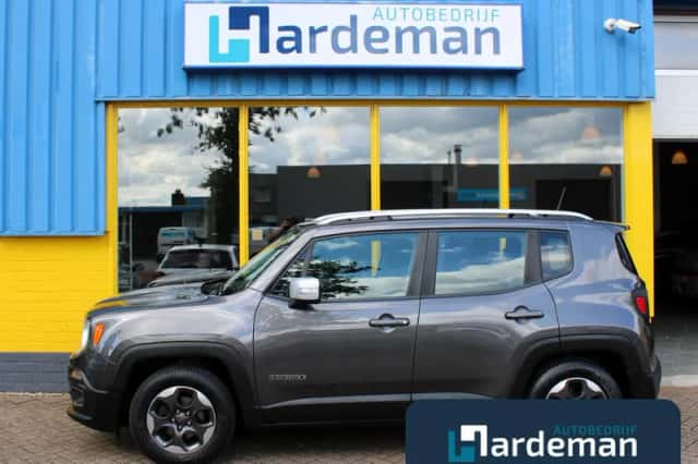 Jeep Renegade (2017) thumbnail 4