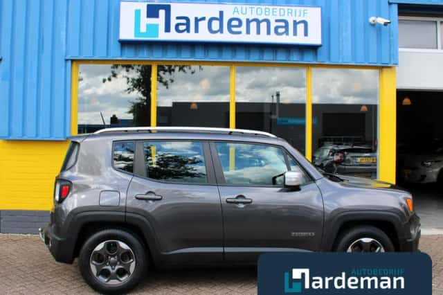 Jeep Renegade (2017) thumbnail 5