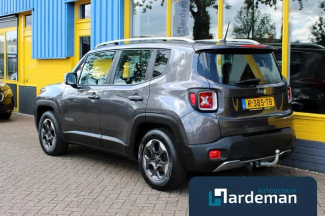 Jeep Renegade (2017) thumbnail 6