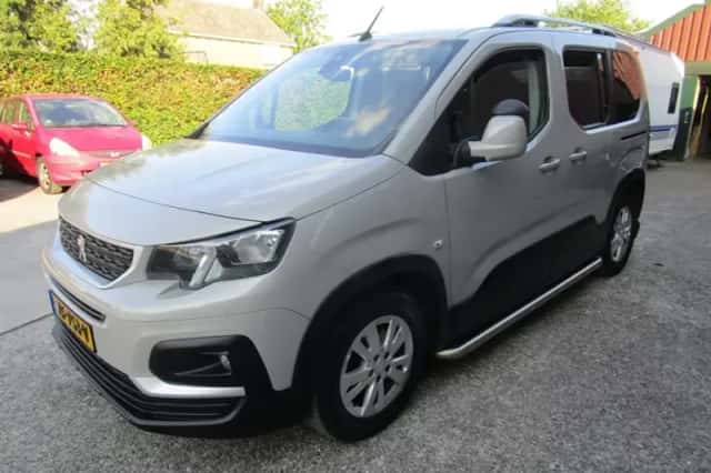 Peugeot Rifter (2018) thumbnail 1