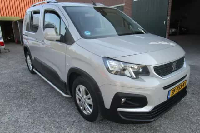 Peugeot Rifter (2018) thumbnail 3
