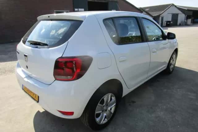 Dacia Sandero (2020) thumbnail 5