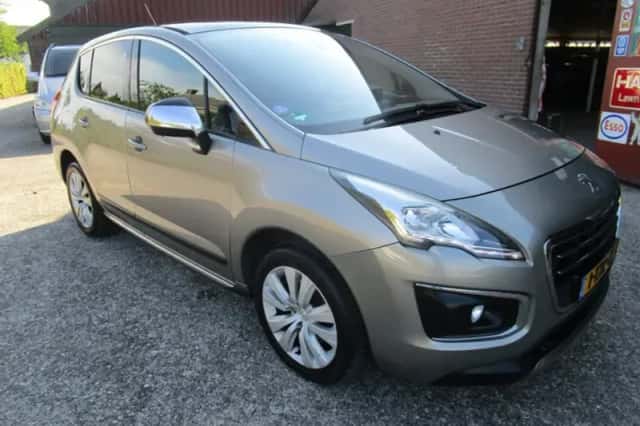 Peugeot 3008 (2014) thumbnail 2