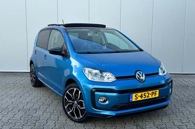 Volkswagen Up! (2017) thumbnail 1