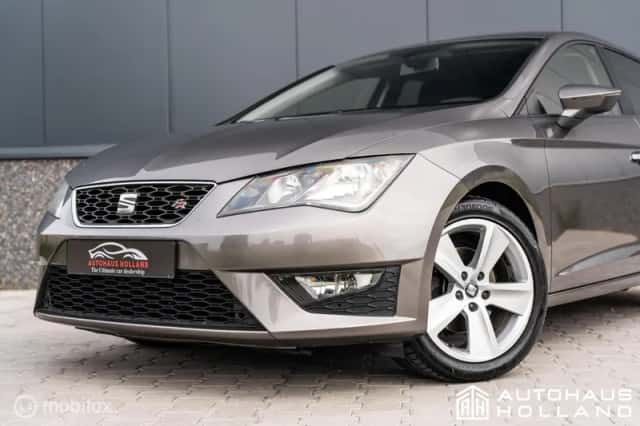 SEAT Leon (2014) thumbnail 3