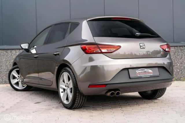 SEAT Leon (2014) thumbnail 6