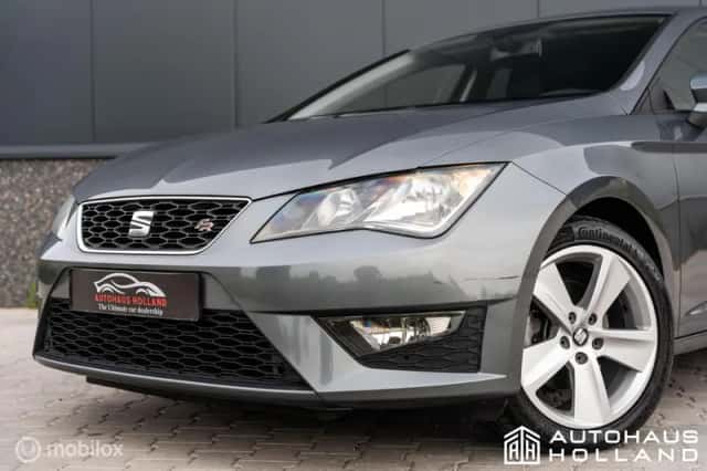 SEAT Leon (2015) thumbnail 2