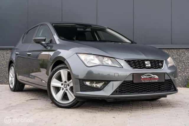 SEAT Leon (2015) thumbnail 6